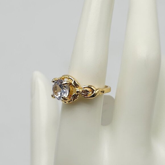 Large Clear Rhinestone Prong Setting Twist Band Gold Tone Size 7.75 Vintage - Picture 3 of 4